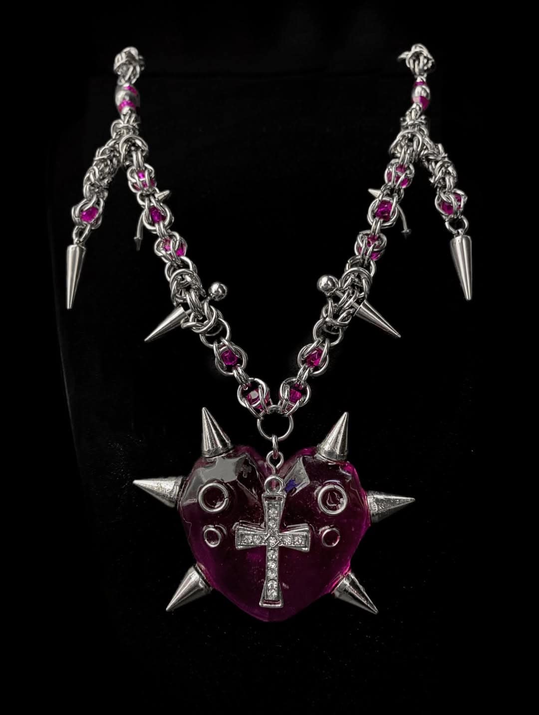 Rosaline Spikeheart Chainmail Necklace - Image 2