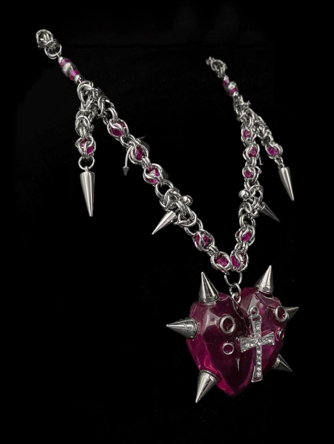 Rosaline Spikeheart Chainmail Necklace - Image 3