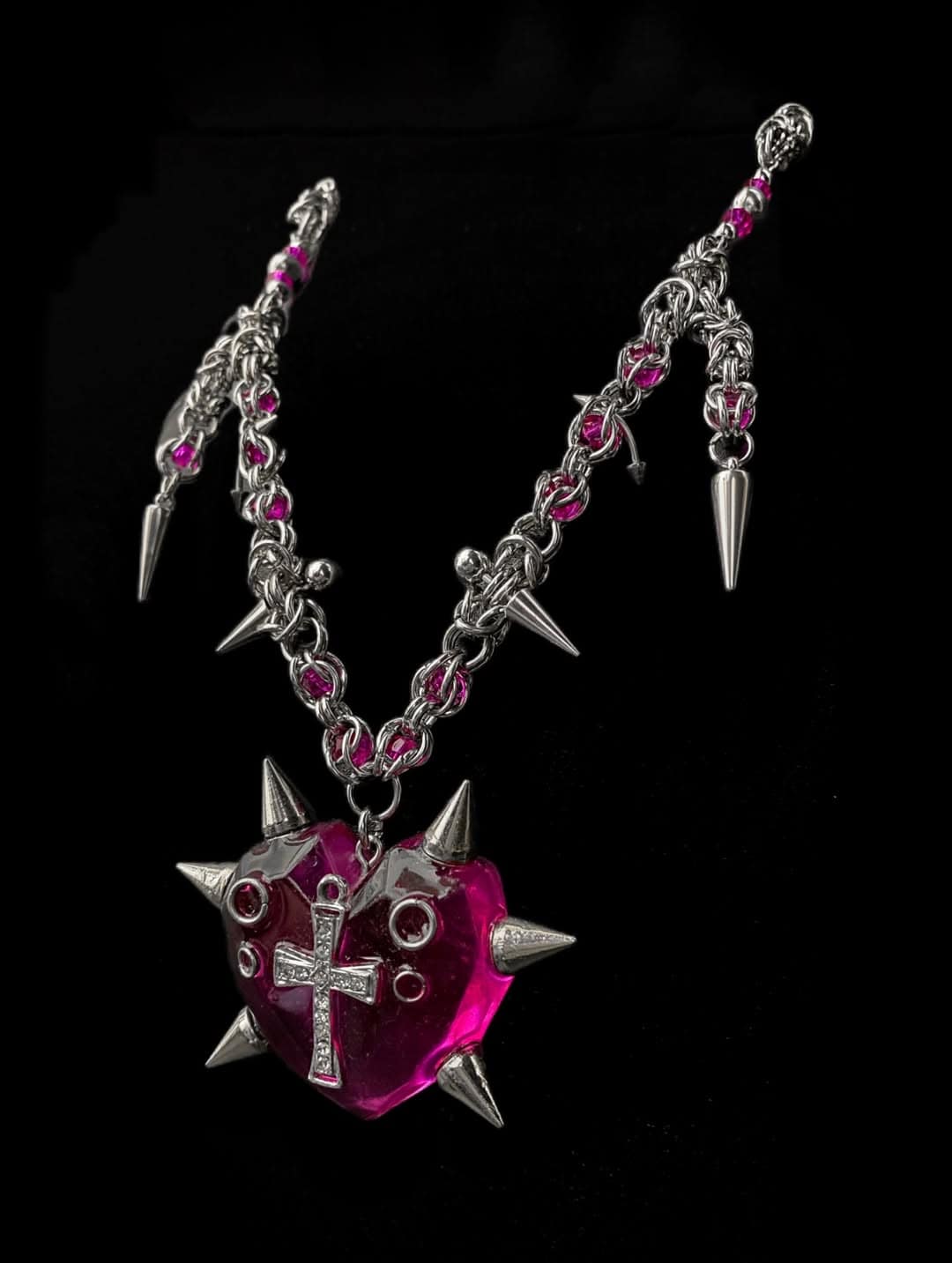 Rosaline Spikeheart Chainmail Necklace - Image 4
