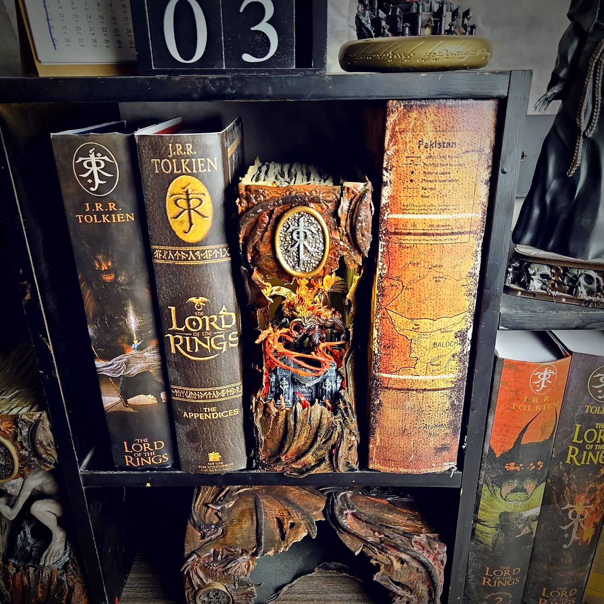 Balrog Book Nook - The Lord of the Rings - Image 2